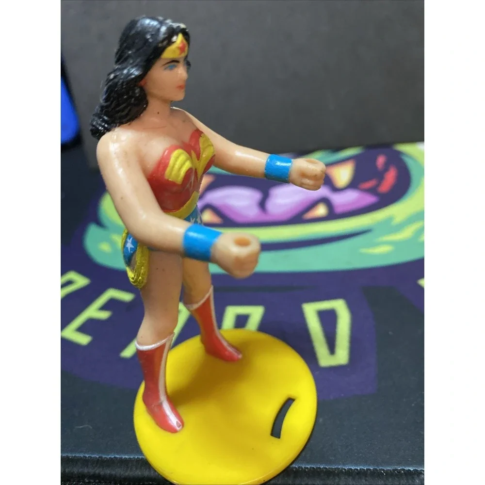 Vintage Collectible Wonder Woman Figure Cake Topper 1985 DC Comics